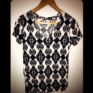 Mudd patterned short sleeve tshirt